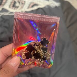 BRACLET AND EARRING SET BLACK FLOWER